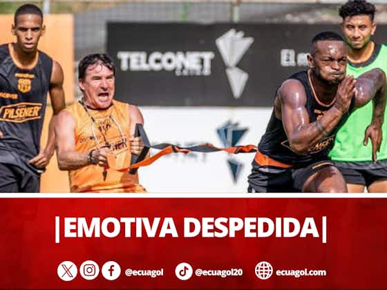 Imagen del artículo:(FOTO) Emotiva despedida de Alejandro Valenzuela, preparador físico de Barcelona mientras dirigió Diego López