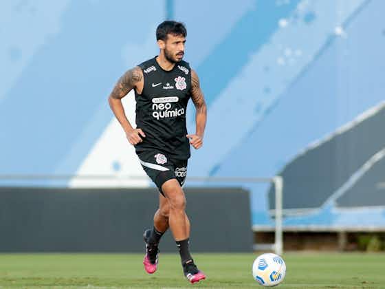 Imagem do artigo:Corinthians negocia Camacho e tem Paulinho no radar para o meio campo, Sylvinho terá cinco volantes à disposição