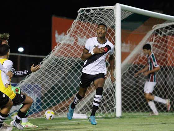 Imagem do artigo:Goleiro Lecce brilha nos pênaltis, Vasco elimina o Fluminense e avança à semifinal da Copa do Brasil Sub-17