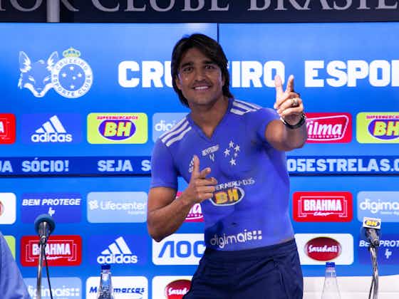 Imagem do artigo:Marcelo Moreno comemora acesso do Cruzeiro e desabafa sobre os últimos anos: ‘Reconstrução leva tempo’