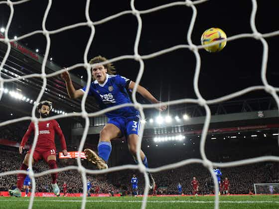 Imagem do artigo:Com dois gols contra, Liverpool vence o Leicester e se aproxima do G4 da Premier League