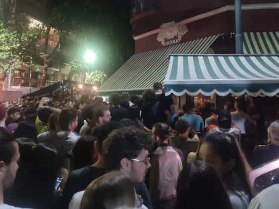Imagem do artigo:Argentinos cercam restaurante em que Messi jantava em Buenos Aires