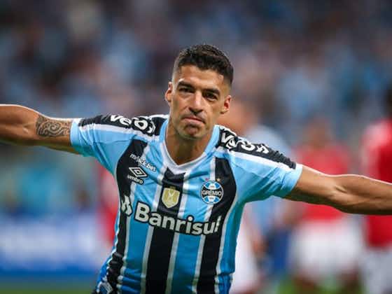 Imagem do artigo:Ex-zagueiro do Grêmio fala de chegada do Suárez e relação do camisa 9 com a base: ‘Sempre assiste os treinos’