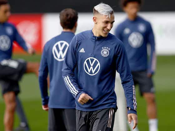 Artikelbild:DFB-Youngster Nico Schlotterbeck bringt sich beim FC Bayern ins Gespräch