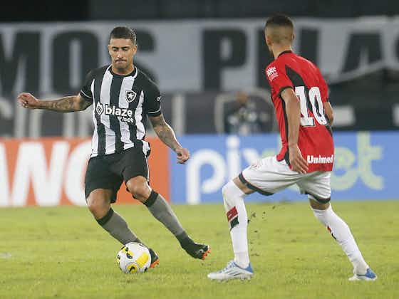 Imagem do artigo:Luis Castro analisa expulsão de Philipe Sampaio, do Botafogo, contra Atlético-GO: ‘Imprudência dele’