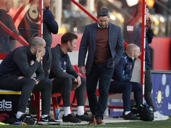 Article image:Referee reacts to big decision in Sunderland’s late draw with Fleetwood Town