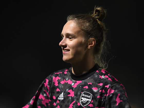 Article image:Arsenal striker Vivianne Miedema holding talks with PSG and Barcelona