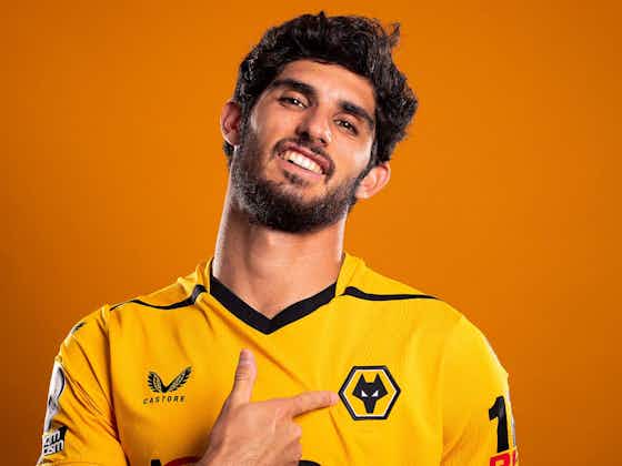 Article image:Goncalo Guedes joins Wolverhampton Wanderers from Valencia