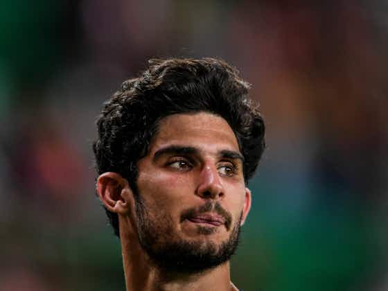 Article image:Wolves close to sign Valencia winger Goncalo Guedes
