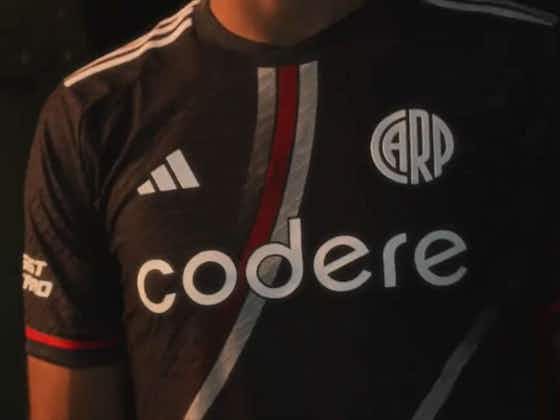 Imagem do artigo:River Plate homenageia ‘La Máquina’ em seu novo uniforme