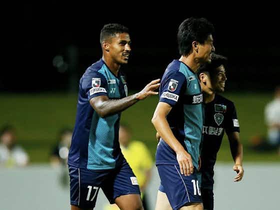 Imagem do artigo:No Avispa Fukuoka, Lukian traça metas individuais no futebol japonês
