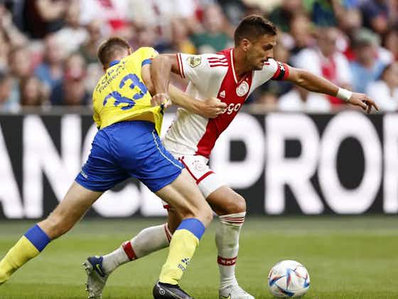 Article image:Rafael van der Vaart hits out at “hopeless” Ajax captain Dusan Tadic