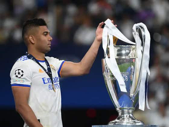 Article image:Casemiro considering Manchester United offer