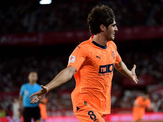 Article image:Manchester United and Newcastle United eye Valencia’s Javi Guerra