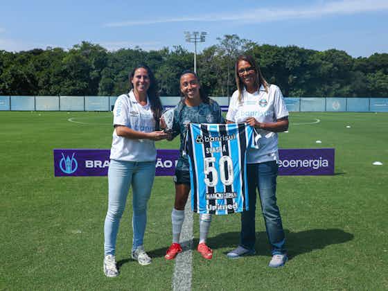 Imagem do artigo:Atacante Shashá é homenageada pela marca de 50 jogos no Tricolor 