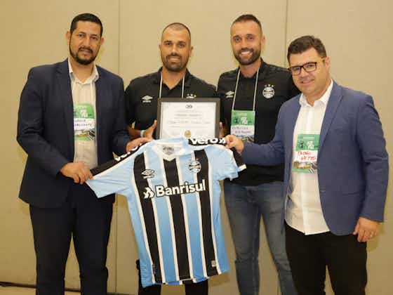 Imagem do artigo:Escola do Grêmio participa do Congresso Internacional de Ciência, Futebol, Futsal e Beach Soccer 