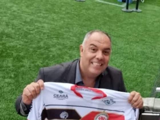 Imagem do artigo:Diretor do Flamengo recebe camisa do Guarany de Sobral; entenda