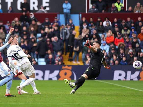 Imagen del artículo:Una tarde espantosa: Dibu Martínez sufrió cuatro goles ante Tottenham y lo reventaron con críticas