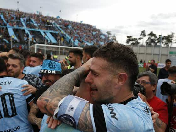 Imagem do artigo:O Belgrano abarrotou o estádio como visitante e consumou um acesso inapelável na segundona argentina