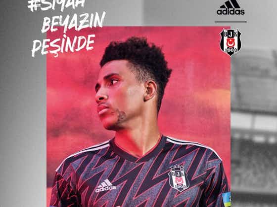 Artikelbild:👕😍 Traditionell gestreift, blütenweiß und als Zickzack-Muster! Beşiktaş-Trikots 2022/23 enthüllt