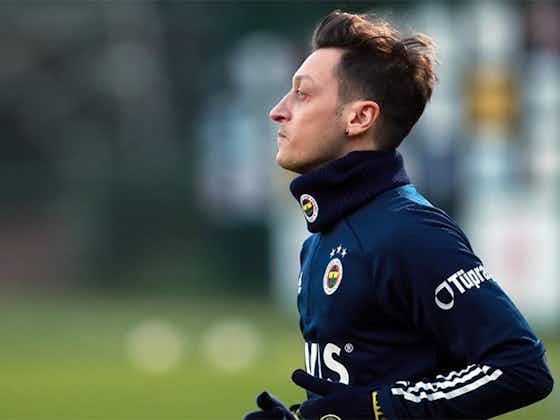 Artikelbild:Stammplatz-Garantie trotz Formtief – die Causa Mesut Özil
