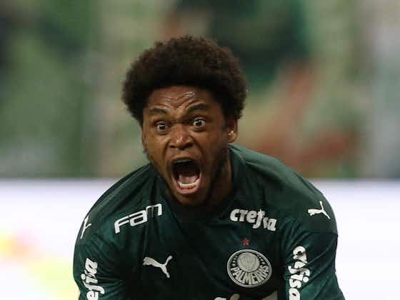 Imagem do artigo:Colunistas opinam: Você é favorável à manutenção de Luiz Adriano no Palmeiras?