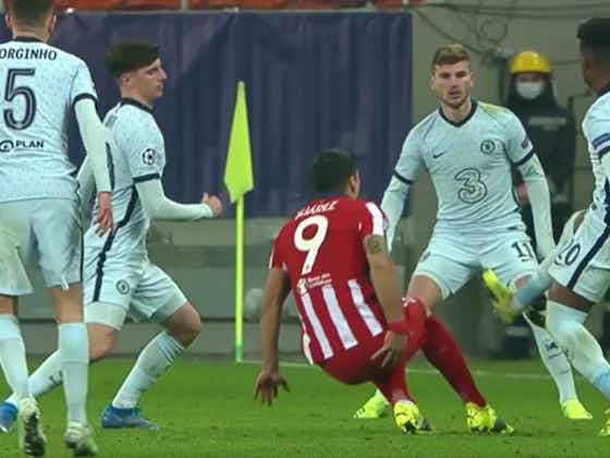 Article image:Video: Hudson-Odoi takes immediate revenge on Luis Suarez for his antics as he puts him on the floor