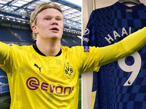 Article image:Photo: Chelsea target Erling Haaland caught wearing Leeds United shorts as he signs autographs