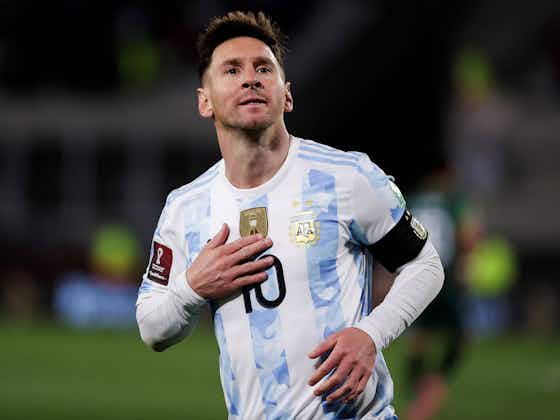 Article image:Photo: Lionel Messi pays tribute to Diego Maradona on the first anniversary of his death