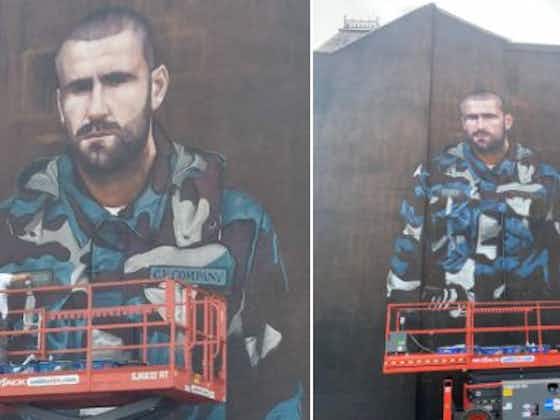 Article image:(Picture) Luke Shaw mural unveiled and loads of fans say he looks just like one former Man Utd hero