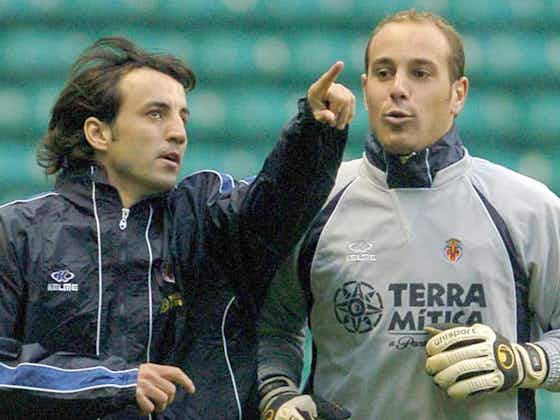 Article image:Ex-Liverpool goalkeeper Pepe Reina could be set for shock return to former club
