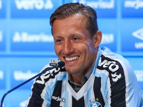 Article image:“Gremio for me was the beginning of the dream” – Lucas Leiva on completing a move back to his boyhood club