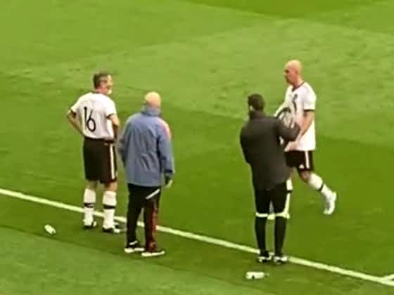 Article image:(Video) Roy Keane given an expectedly hostile Anfield welcome in Legends game