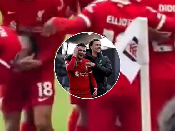 Image de l'article :(Video) Robertson comically struck in the face during Liverpool celebrations