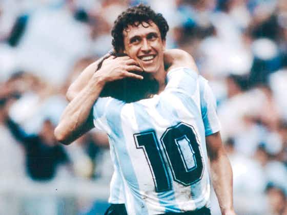 Article image:Jorge Valdano bursts into tears paying tribute to his former team-mate Diego Maradona