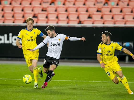 Article image:Struggling Valencia held at home by Cadiz