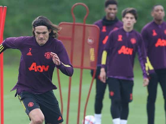 Article image:Edinson Cavani tipped to make Manchester United debut against Chelsea