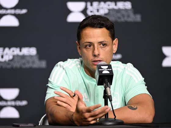 Article image:Chicharito tells United to get over Sir Alex Ferguson