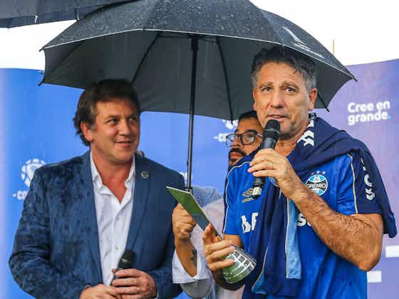 Imagem do artigo:Com atraso de dois anos, Renato Gaúcho recebe prêmio de melhor técnico da Libertadores 2017