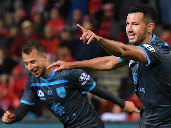 Article image:Adelaide United 2-3 Sydney FC: McGowan header sinks 10-man Reds after Le Fondre double