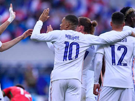 Article image:France 3-0 Bulgaria: Benzema injury overshadows comfortable Les Bleus win