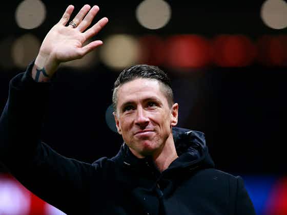 Article image:Simeone lauds 'absolute legend of football' Torres following retirement