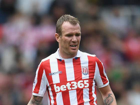 Article image:Whelan ends nine-year Stoke City stay by joining Aston Villa