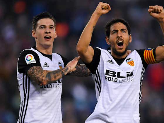 Article image:Record-breaking Valencia tee up blockbuster Barcelona clash
