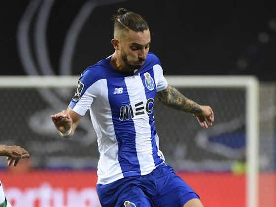 Article image:Porto scoff at opening Man Utd offer for Alex Telles