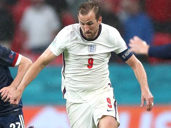 Article image:Man Utd fullback Shaw defends England skipper Kane