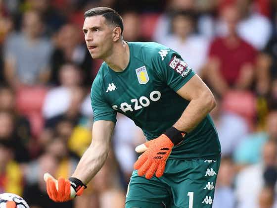 Article image:Aston Villa goalkeeper Martinez wary of injury with World Cup looming