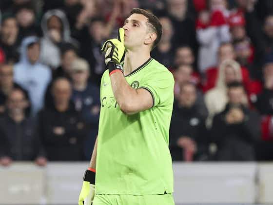 Imagen del artículo:Why Emiliano Martinez was not sent off despite two yellow cards against Lille