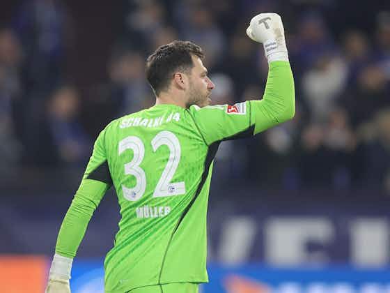 Artikelbild:Nach Sieg gegen Nürnberg: Schalke-Fans im Netz feiern "Katze" Müller und "Teufelskerl" Seguin