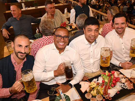 Artikelbild:Die FC Bayern Legends auf dem Oktoberfest